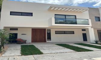 Foto de inmueble en Calle ceiba  Residencial Arbolada de Av Huayacan Cancun Qroo #339, Col. Aqua Residencial C.P. 77560, Benito Juárez