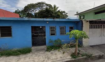 Foto de inmueble en Avenida 8  #s/n, Col. Cuitlahuac Centro C.P. 94915, Cuitláhuac