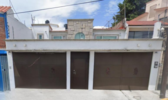 Foto de inmueble en C. Lirios 600, Casa Blanca, 52175 San Jerónimo Chicahualco, Méx. #600, Col. Casa Blanca C.P. 52175, Metepec