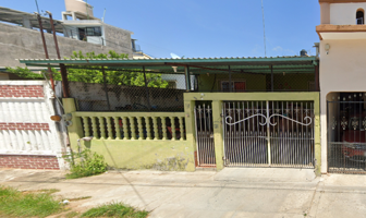 Foto de inmueble en Unión 131, Costa Chica, 71984 Puerto Escondido, Oax. #131, Col. Granjas de Pescador C.P. 71984, San Pedro Mixtepec -Dto. 22 -