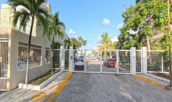 Foto de inmueble en Cda. Porto Genova, 77535 Cancún, Q.R. #13Int. LT 1 MZ 24 SM 317, Col. Villa Marino C.P. 77535, Benito Juárez