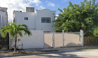 Foto de inmueble en C. Ochenta 102, Los Corales, 77528 Cancún, Q.R. #102, Col. Jardines de Banampak C.P. 77528, Benito Juárez