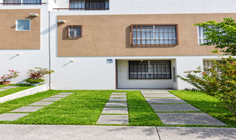 Foto de inmueble en Blvd. Peña la Viesca 12, Fraccionamiento Real Santa Fe, II, 62790 Atlacholoaya, Mor. #08, Col. La Esperanza C.P. 62790, Xochitepec