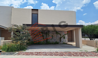 Foto de inmueble en Blvd. Altozano, 76237 Santiago de Querétaro, Qro., Col. Altozano el Nuevo Querétaro C.P. 76237, Querétaro