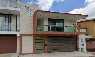Foto de inmueble en Av. Roma, 91193 Xalapa-Enríquez, Ver., Col. Paseo de la Reina C.P. 91193, Xalapa