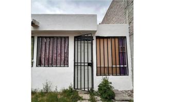 Foto de inmueble en AV FUENTES DE BALVANERA #s/n, Col. Fuentes de Balvanera C.P. 38186, Apaseo el Grande