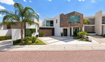Foto de inmueble en Lago Patzcuaro 346, Cumbres del Lago, 76230 Juriquilla, Qro. #346, Col. Juriquilla Privada C.P. 76230, Querétaro