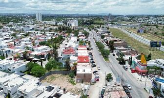 Foto de inmueble en Av. Eugenio Garza Sada, Col. Las Plazuelas C.P. 20329, Aguascalientes