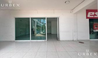 Foto de inmueble en SE Renta Local EN Plaza Fundadores, Campeche, Col. Ah-kim-pech C.P. 24014, Campeche
