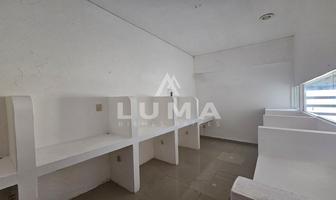 Foto de inmueble en calle 52, Col. Caleta C.P. 24110, Carmen