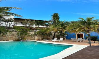 Foto de inmueble en bolevard de las lomas, Col. Lomas del Castillo C.P. 24030, Campeche