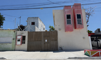 Foto de inmueble en calle 49, Col. Pallas C.P. 24140, Carmen