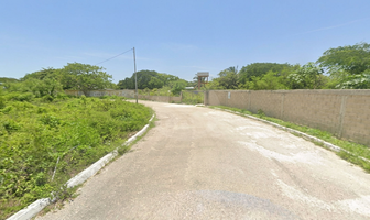 Foto de inmueble en Circuito Metropolitano 0, Col. San Francisco de Campeche  Centro. C.P. 24000, Campeche