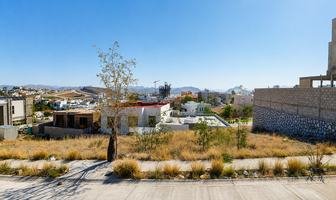 Foto de inmueble en avenida tomas valles vivar, Col. Plazas las Haciendas C.P. 31217, Chihuahua