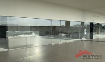 Foto de inmueble en Blvd. Nazario Ortiz Garza, Plaza Santa Isabel, Col. Lagos Continental C.P. 25253, Saltillo