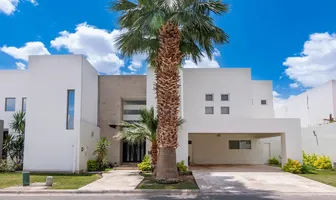 Foto de inmueble en Villa Gavilanes #104, Col. Las Villas C.P. 27105, Torreón
