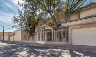 Foto de inmueble en de los rosarios #11, Col. Residencial las Isabeles C.P. 27105, Torreón