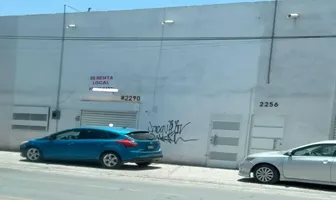 Foto de inmueble en Calzada Avila Camacho #2290, Col. Santa María C.P. 27438, Torreón