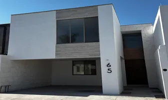 Foto de inmueble en Mansart #65, Col. Villas del Renacimiento C.P. 27420, Torreón