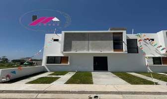 Foto de inmueble en Led, Col. Colinas de Santa Fe C.P. 28017, Colima