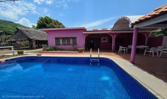 Foto de inmueble en Mauricio Figueroa, Col. Ejido las Juntas C.P. 28800, Manzanillo