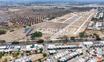 Foto de inmueble en Av. Enrique Corona Morfín, Valle Real, Villa de Álvarez, Col. Villas del Cañaveral C.P. 28979, Villa de Álvarez