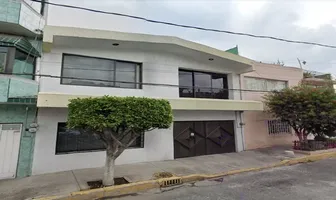 Foto de inmueble en TENIENTE ROBERTO GOMEZ MORENO #317, Col. Escuadrón 201 C.P. 09060, Iztapalapa