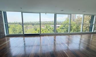 Foto de inmueble en Av de las Palmas, Col. Lomas de Chapultepec I Sección C.P. 11000, Miguel Hidalgo
