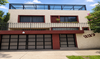Foto de inmueble en Av. H. Escuela Naval Militar, Col. Paseos de Taxqueña C.P. 04250, Coyoacán