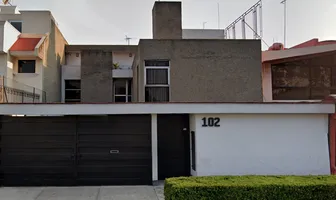 Foto de inmueble en Av. Paseo del Bosque #102, Col. Paseos de Taxqueña C.P. 04250, Coyoacán