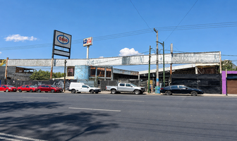 Foto de inmueble en Av Ermita Iztapalapa, Col. San Pablo C.P. 09000, Iztapalapa