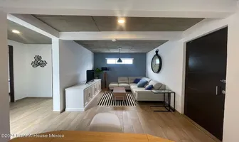 Foto de inmueble en Calle Joaquin Velazquez de Leon #1, Col. San Rafael C.P. 06470, Cuauhtémoc