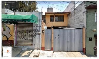 Foto de inmueble en Alvaro Obregon, Col. Tlacuitlapa C.P. 01650, Álvaro Obregón