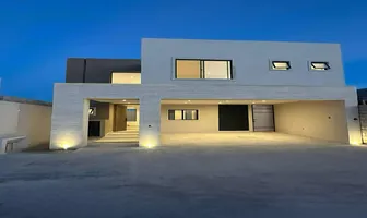 Foto de inmueble en Paseo de La Lima, Col. Los Cedros C.P. 35049, Gómez Palacio