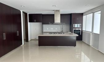 Foto de inmueble en 3 Recámaras con Baño y la Principal con Vestidor, Sala de TV, Cochera 2 Autos, Col. Barranca del Refugio C.P. 37358, León