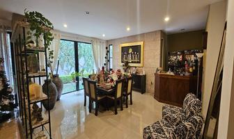 Foto de inmueble en Venta de Casa en Cañada del Refugio con 3 Recámaras con Vestidor y Baño, Área de Cantina y Cochera P, Col. Cañada del Refugio C.P. 37358, León