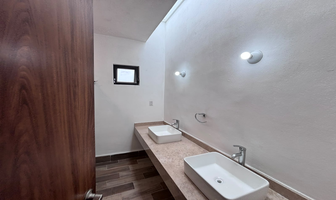 Foto de inmueble en Blvd. Bosque Laurel, Col. El Dorado C.P. 37590, León