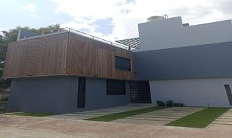 Foto de inmueble en Gavilan, Col. Granjas Agropecuarias San Miguel C.P. 36556, Irapuato