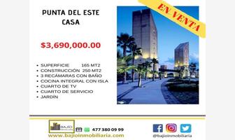 Foto de inmueble en HERMOSA CASA EN VENTA #Baño en cada recámar, Col. Residencial Punta del Este C.P. 37296, León