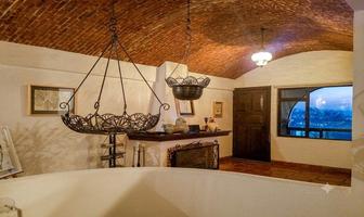 Foto de inmueble en Salida Real a Queretaro, Col. San Miguel de Allende Centro C.P. 37700, San Miguel de Allende
