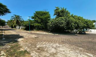 Foto de inmueble en Paseo del Bosque, Col. Ixtapa C.P. 40884, Zihuatanejo de Azueta