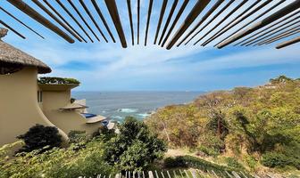 Foto de inmueble en paseo contramar, Col. Ixtapa C.P. 40884, Zihuatanejo de Azueta