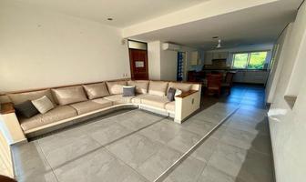 Foto de inmueble en Cam. Escenico A Playa Las Gatas, Col. La Ropa C.P. 40895, Zihuatanejo de Azueta