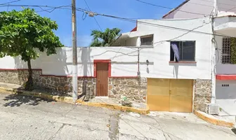 Foto de inmueble en Adolfo Lopez Mateos #82, Col. Las Playas C.P. 39390, Acapulco de Juárez