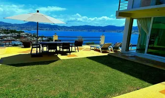 Foto de inmueble en Av. San Marcos  #7, Col. Las Playas C.P. 39390, Acapulco de Juárez