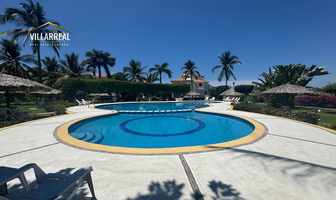 Foto de inmueble en BLVD PASEO IXTAPA, Col. Marina Ixtapa C.P. 40880, Zihuatanejo de Azueta