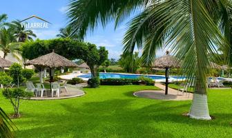 Foto de inmueble en BLVD PASEO IXTAPA, Col. Marina Ixtapa C.P. 40880, Zihuatanejo de Azueta