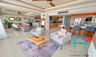 Foto de inmueble en Del Carey #75, Col. Playa Guitarrón C.P. 39880, Acapulco de Juárez
