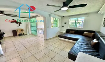 Foto de inmueble en Boulevard de las Naciones #37, Col. Princess del Marqués Secc I C.P. 39890, Acapulco de Juárez