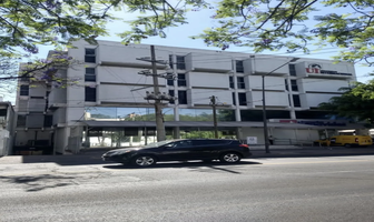Foto de inmueble en Av La Paz, Col. Americana C.P. 44160, Guadalajara